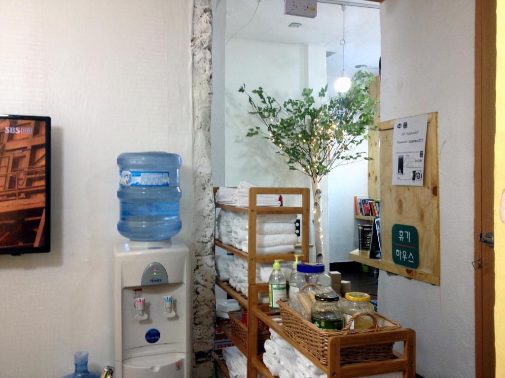 Huga Haus Hostel Seoul Bagian luar foto
