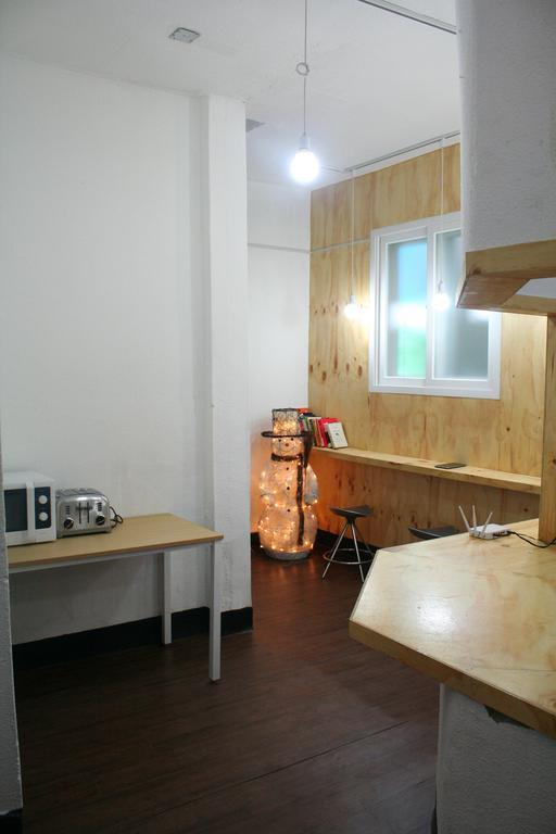 Huga Haus Hostel Seoul Bagian luar foto